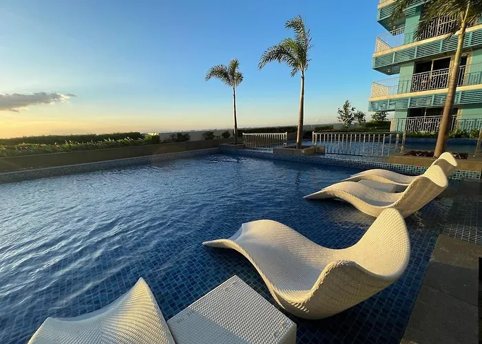 Luxurious 3br In Bay Across Okada Ii 12pax Manila