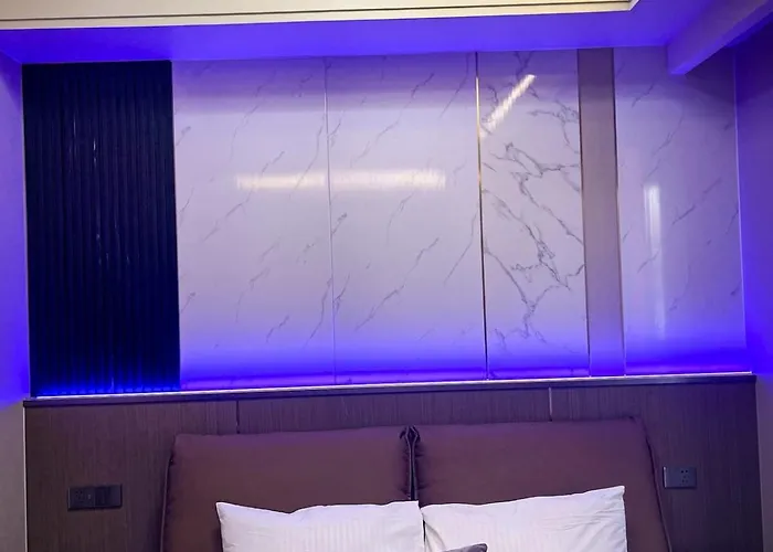 Luxurious 3br In Bay Across Okada Ii 12pax Apartamento Manila