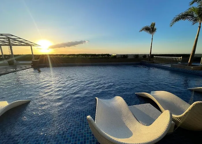 Luxurious 3br In Bay Across Okada Ii 12pax * Manila