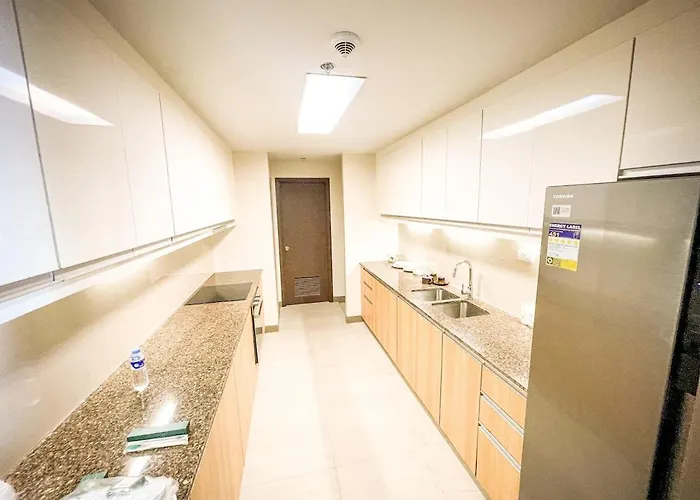 Luxurious 3br In Bay Across Okada Ii 12pax Apartamento Manila