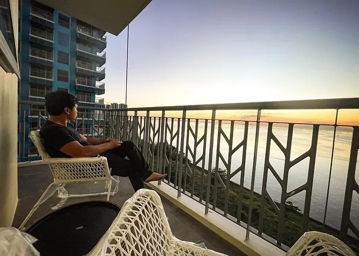 Luxurious 3br In Bay Across Okada Ii 12pax Manila