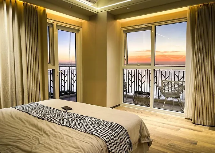 Luxurious 3br In Bay Across Okada Ii 12pax Apartamento