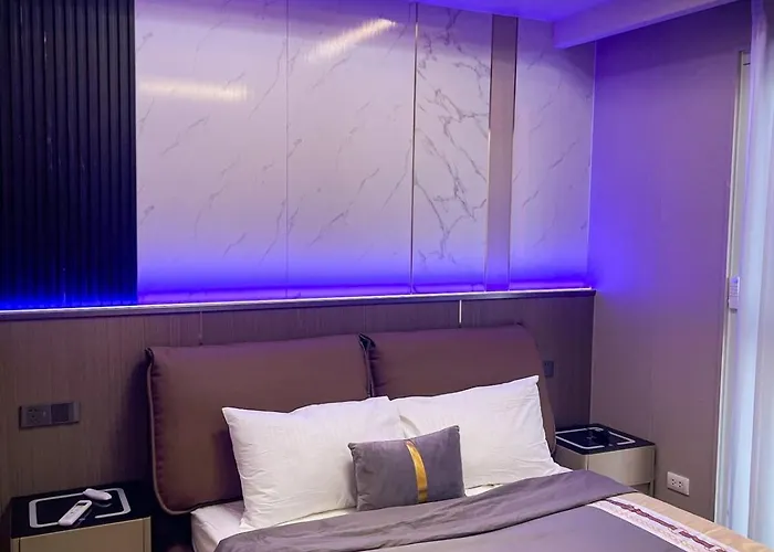 Luxurious 3br In Bay Across Okada Ii 12pax Apartamento Manila